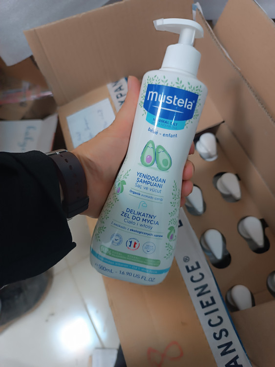 فروش ژل شامپو سر و بدن نوزاد و کودک موستلا ۵۰۰میلmustela