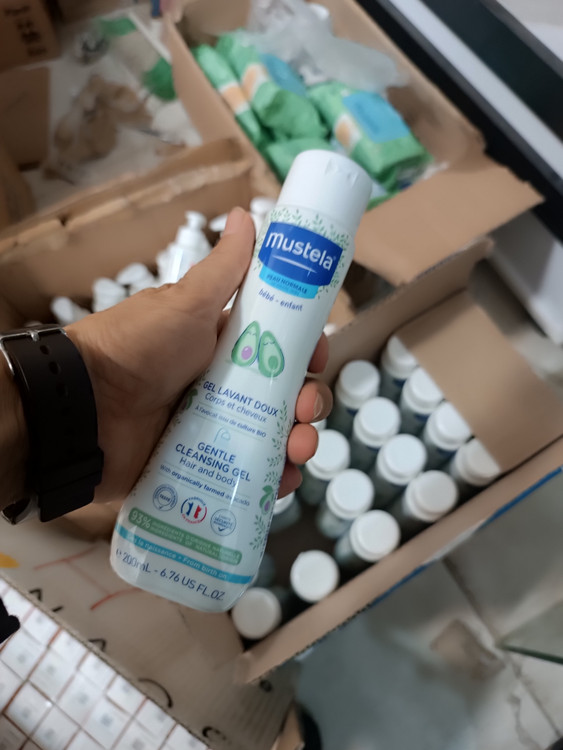 خرید اینترنتی شامپو سر و بدن نوزاد موستلا فرانسه