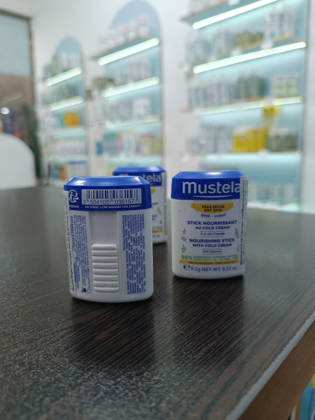 فروش و قیمت استیک لب و گونه موستلا حاوی کلدکرم mustela