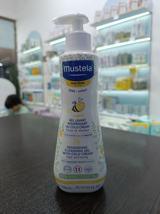خرید شامپو سر و بدن پوست خشک موستلا mustela