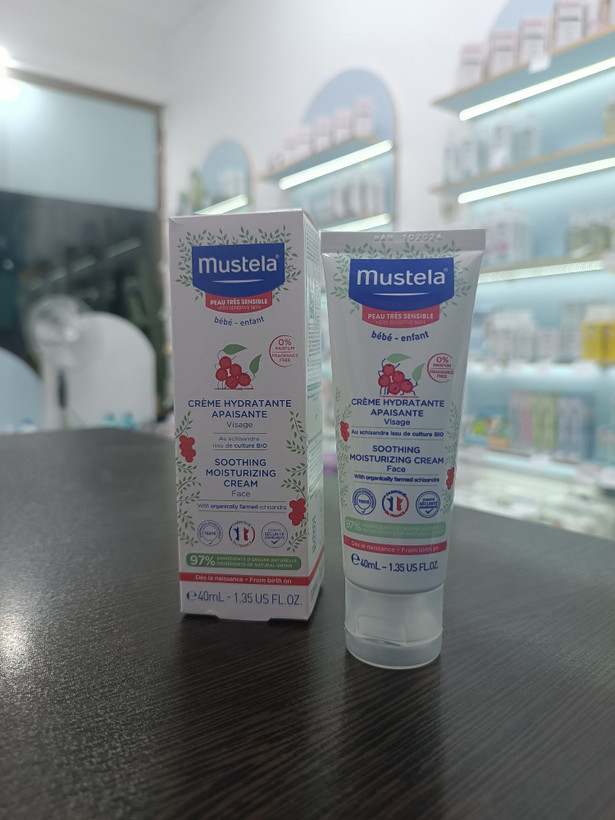 کرم صورت مرطوب کننده سوتینگ پوست حساس موستلا ۴۰میل mustela