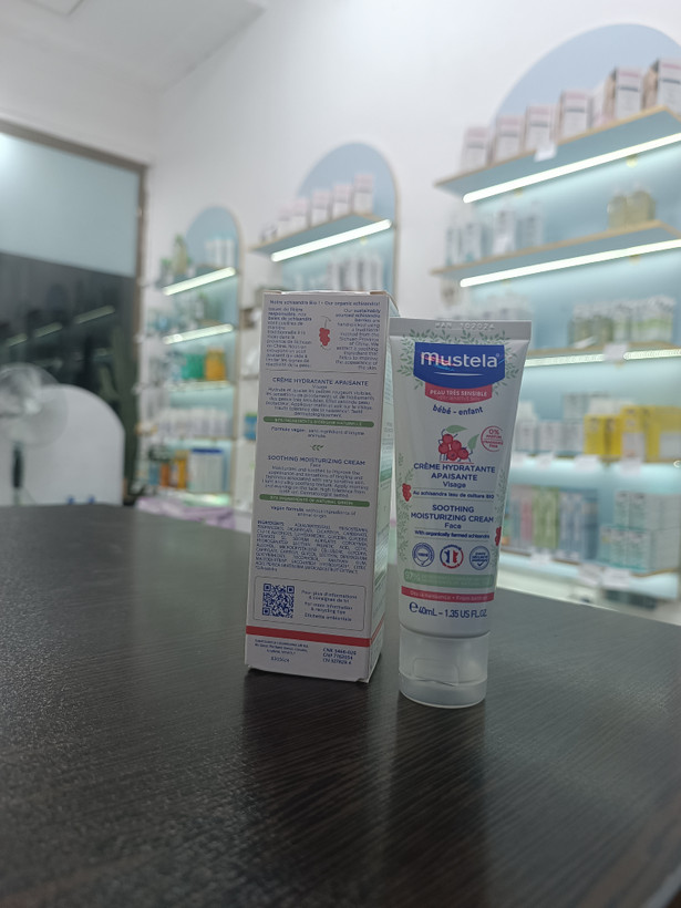 کرم صورت مرطوب کننده سوتینگ پوست حساس موستلا ۴۰میل mustela