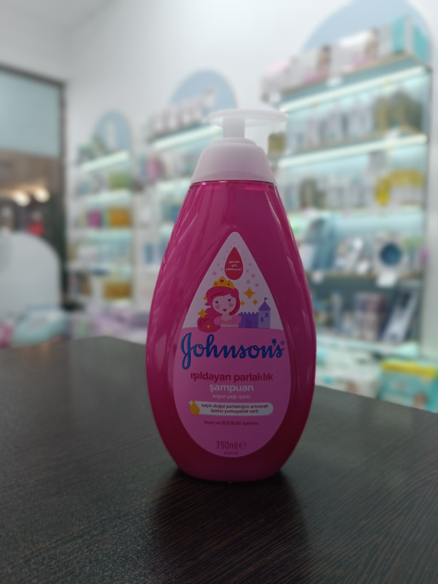شامپو سر کودک صورتی جانسون (درخشان کننده)750میل(Johnson's Baby)